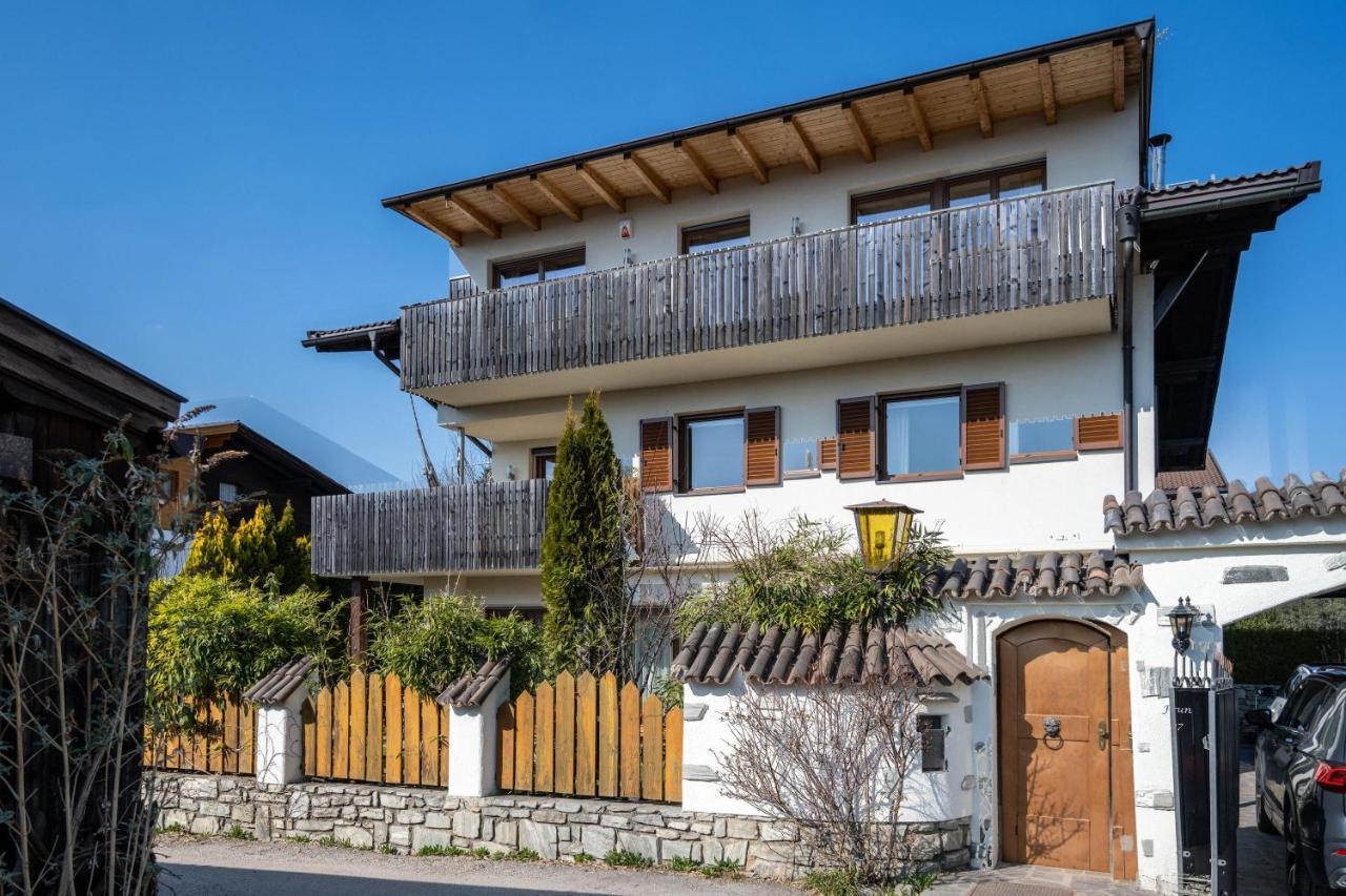 Charmed House Villa Fiumes Ngoại thất bức ảnh