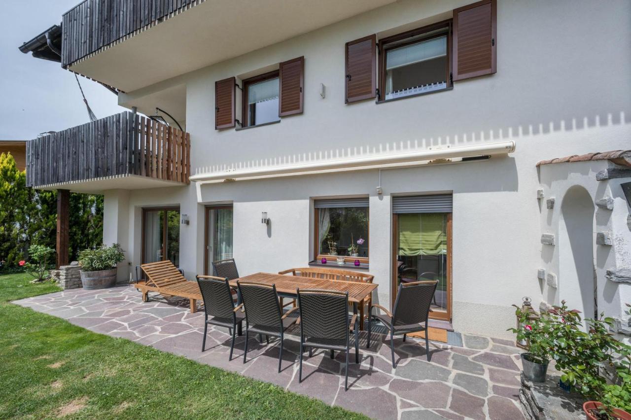 Charmed House Villa Fiumes Ngoại thất bức ảnh